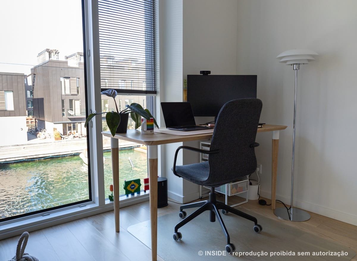 Copenhague-CM · O home office e a vista do canal — Brasil e Dinamarca no Lego do peitoril, projeto INSIDE remoto em Copenhague, 2022